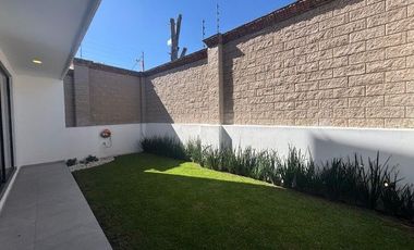 GRAN CASA EN VENTA PARQUE NAYARIT, LOMAS DE ANGELÓPOLIS, PUEBLA