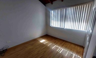 Venta de casa, Diego de Vásquez, 3 habitaciones, garaje, sector Einstein
