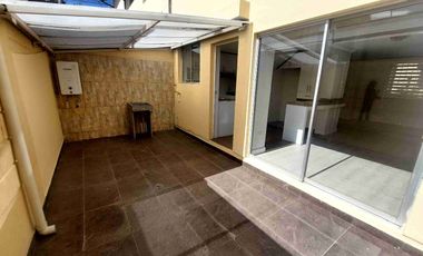 Venta de casa, Diego de Vásquez, 3 habitaciones, garaje, sector Einstein