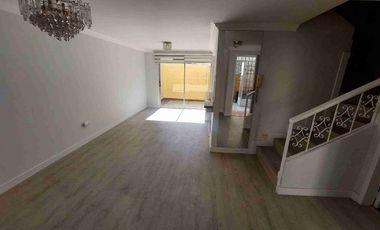 Venta de casa, Diego de Vásquez, 3 habitaciones, garaje, sector Einstein