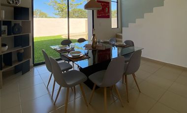 Casa en privada con amenidades y áreas verdes, al poniente de Mérida