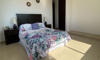 Casa en privada con amenidades y áreas verdes, al poniente de Mérida