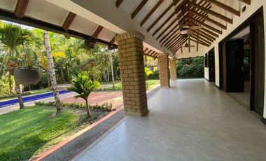 CASA CAMPESTRE EN ARRIENDO EN VILLAVICENCIO