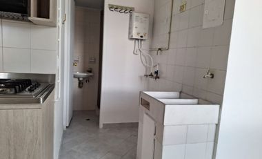 RENTO AMPLIO APARTAMENTO EN LA CASTELLANA