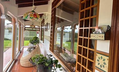 Venta de terreno con casa y fábrica en Atuntaqui, 1977 m2