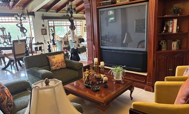 Venta de terreno con casa y fábrica en Atuntaqui, 1977 m2