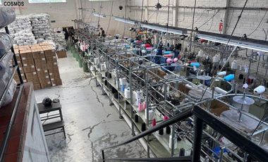 Venta de terreno con casa y fábrica en Atuntaqui, 1977 m2