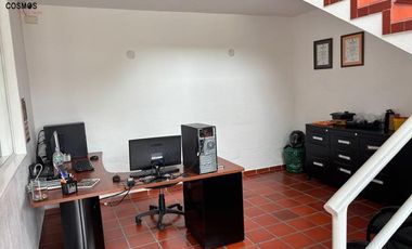 Venta de terreno con casa y fábrica en Atuntaqui, 1977 m2