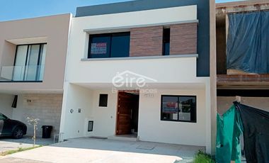 Casa en Venta en Punto Sur II ( Punto Sur Este), Tlajomulco de Zúñiga, Jalisco.