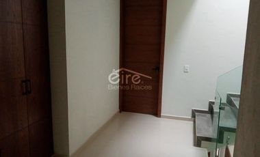 Casa en Venta en Punto Sur II ( Punto Sur Este), Tlajomulco de Zúñiga, Jalisco.