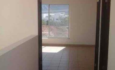 VENTA  de Casa en Ventanas a la Huasteca en Santa Catarina NL