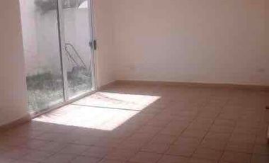 VENTA  de Casa en Ventanas a la Huasteca en Santa Catarina NL