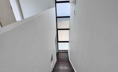 Espectacular apto duplex, tres habitaciones con baño independiente y terraza, baños social, ACUEDUCTO PROPIO! Dos parqueaderos, Zona Social con Piscina, Jacuzzi, Sauna y BBQ