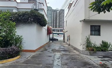 Casa en Condominio en Calle Las Palomas, Surquillo.