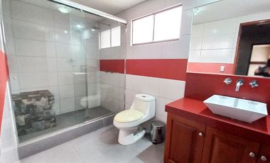 Casa en Condominio en Calle Las Palomas, Surquillo.