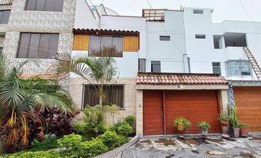 Casa en Condominio en Calle Las Palomas, Surquillo.