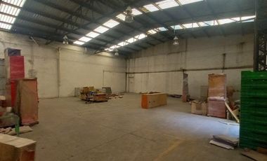 Bodega en Venta: Alta Rentabilidad y Ubicación de Esquina en Santa María, Puebla.