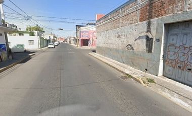 Bodega en Venta: Alta Rentabilidad y Ubicación de Esquina en Santa María, Puebla.