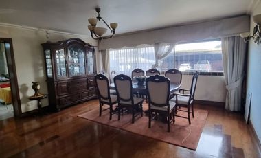 Excelente departamento con amplios espacios a pasos de la Av. Alemania