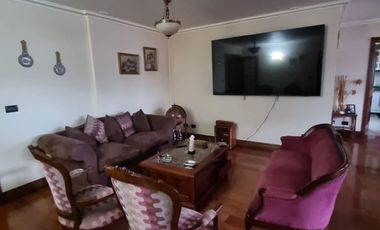 Excelente departamento con amplios espacios a pasos de la Av. Alemania