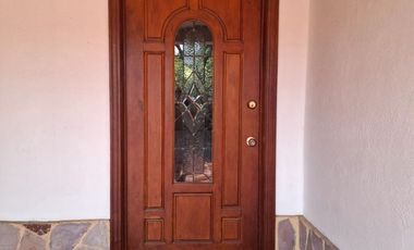 RENTO CASA EN CUERNAVACA AMUEBLADA CERCA A LA AUTOPISTA HACIA CDMX