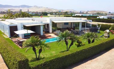 Casa de Playa en venta en Club Golf de Asia