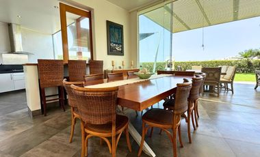 Casa de Playa en venta en Club Golf de Asia