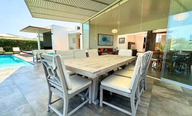 Casa de Playa en venta en Club Golf de Asia