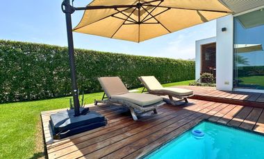Casa de Playa en venta en Club Golf de Asia