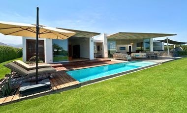 Casa de Playa en venta en Club Golf de Asia