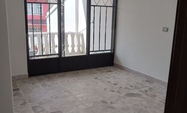 Casa Enorme En Renta En Izcalli (Cuautitlán) Carretera México Quéretaro (dirección Centro Ciudad)