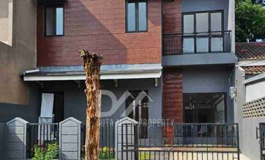 Dijual Cepat Rumah Cantik Siap Huni Lokasi Strategis dekat kemana-mana di Serpong BSD