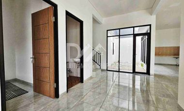 Dijual Cepat Rumah Cantik Siap Huni Lokasi Strategis dekat kemana-mana di Serpong BSD