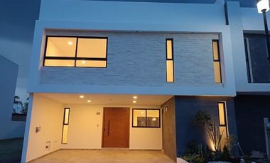GRAN CASA EN VENTA PARQUE NAYARIT, LOMAS DE ANGELÓPOLIS, PUEBLA