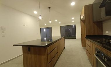GRAN CASA EN VENTA PARQUE NAYARIT, LOMAS DE ANGELÓPOLIS, PUEBLA