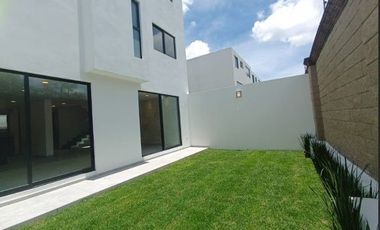 GRAN CASA EN VENTA PARQUE NAYARIT, LOMAS DE ANGELÓPOLIS, PUEBLA