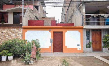 VENDO CASA SAN JUAN MIRAFLORES / ENTRE VARGAS MACHUCA Y PEDRO MIOTA  / 108 M2 / USD 138,000 DOLARES NEGOCIABLES.