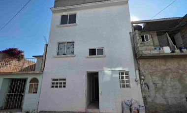 Edificio en venta de 14 habitaciones para estudiantes, en el Fraccionamiento Piracantos, en Pachuca, Hidalgo.