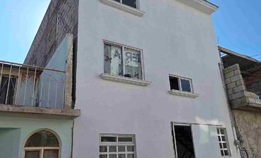 Edificio en venta de 14 habitaciones para estudiantes, en el Fraccionamiento Piracantos, en Pachuca, Hidalgo.