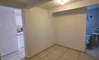 Edificio en venta de 14 habitaciones para estudiantes, en el Fraccionamiento Piracantos, en Pachuca, Hidalgo.