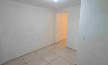 Edificio en venta de 14 habitaciones para estudiantes, en el Fraccionamiento Piracantos, en Pachuca, Hidalgo.