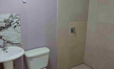 Edificio en venta de 14 habitaciones para estudiantes, en el Fraccionamiento Piracantos, en Pachuca, Hidalgo.