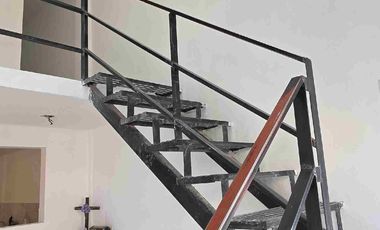 Edificio en venta de 14 habitaciones para estudiantes, en el Fraccionamiento Piracantos, en Pachuca, Hidalgo.