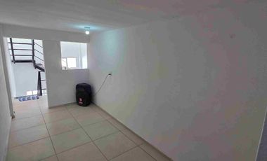 Edificio en venta de 14 habitaciones para estudiantes, en el Fraccionamiento Piracantos, en Pachuca, Hidalgo.