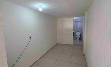 Edificio en venta de 14 habitaciones para estudiantes, en el Fraccionamiento Piracantos, en Pachuca, Hidalgo.