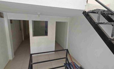 Edificio en venta de 14 habitaciones para estudiantes, en el Fraccionamiento Piracantos, en Pachuca, Hidalgo.