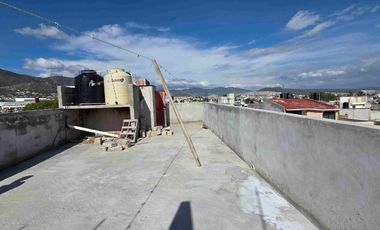 Edificio en venta de 14 habitaciones para estudiantes, en el Fraccionamiento Piracantos, en Pachuca, Hidalgo.
