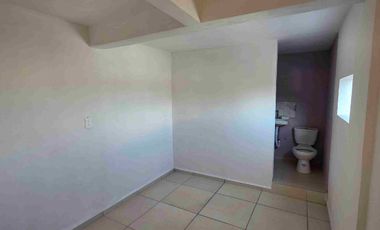 Edificio en venta de 14 habitaciones para estudiantes, en el Fraccionamiento Piracantos, en Pachuca, Hidalgo.