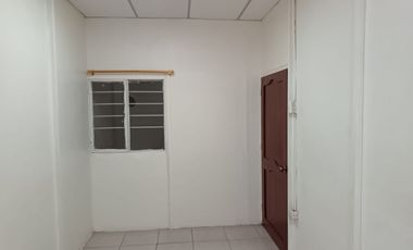Casa de alquiler en Mucho Lote 1, 3 dormitorios, calle cerrada.