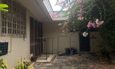 For Sale: Makati Lot in San Lorenzo Village, 475 sqm - Old Bungalow for Demolition